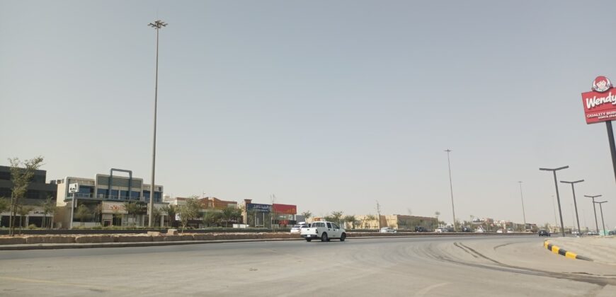 ارض تجارية للبيع في حي المؤنسية