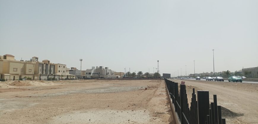 ارض تجارية للبيع في حي المؤنسية