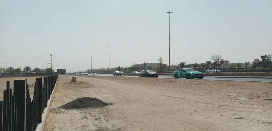 ارض تجارية للبيع في حي المؤنسية