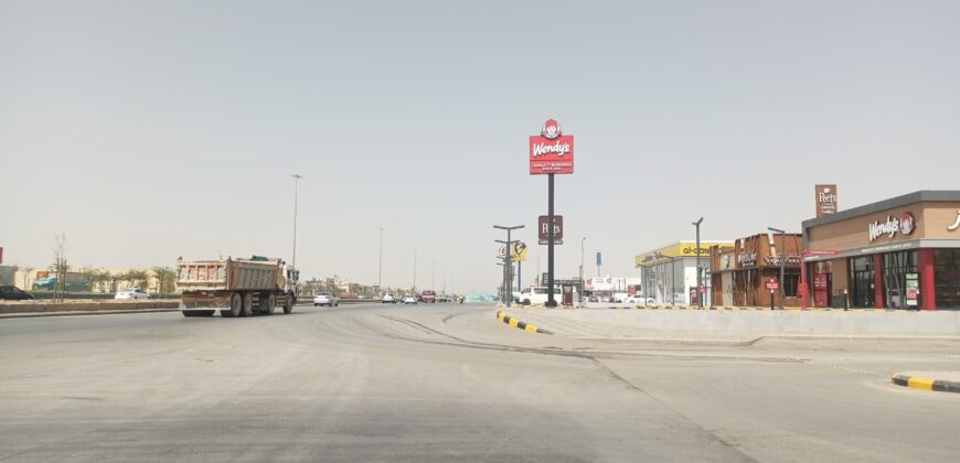 ارض تجارية للبيع في حي المؤنسية