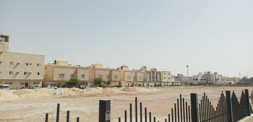 ارض تجارية للبيع في حي المؤنسية