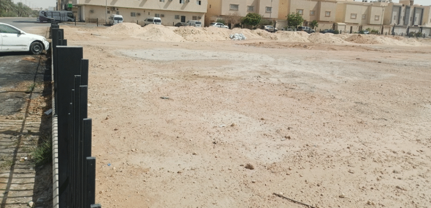 ارض تجارية للبيع في حي المؤنسية
